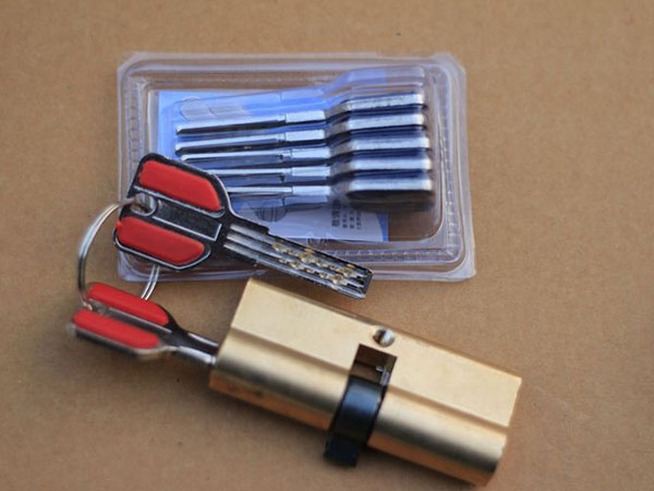 龙湖24小时上门开锁公司